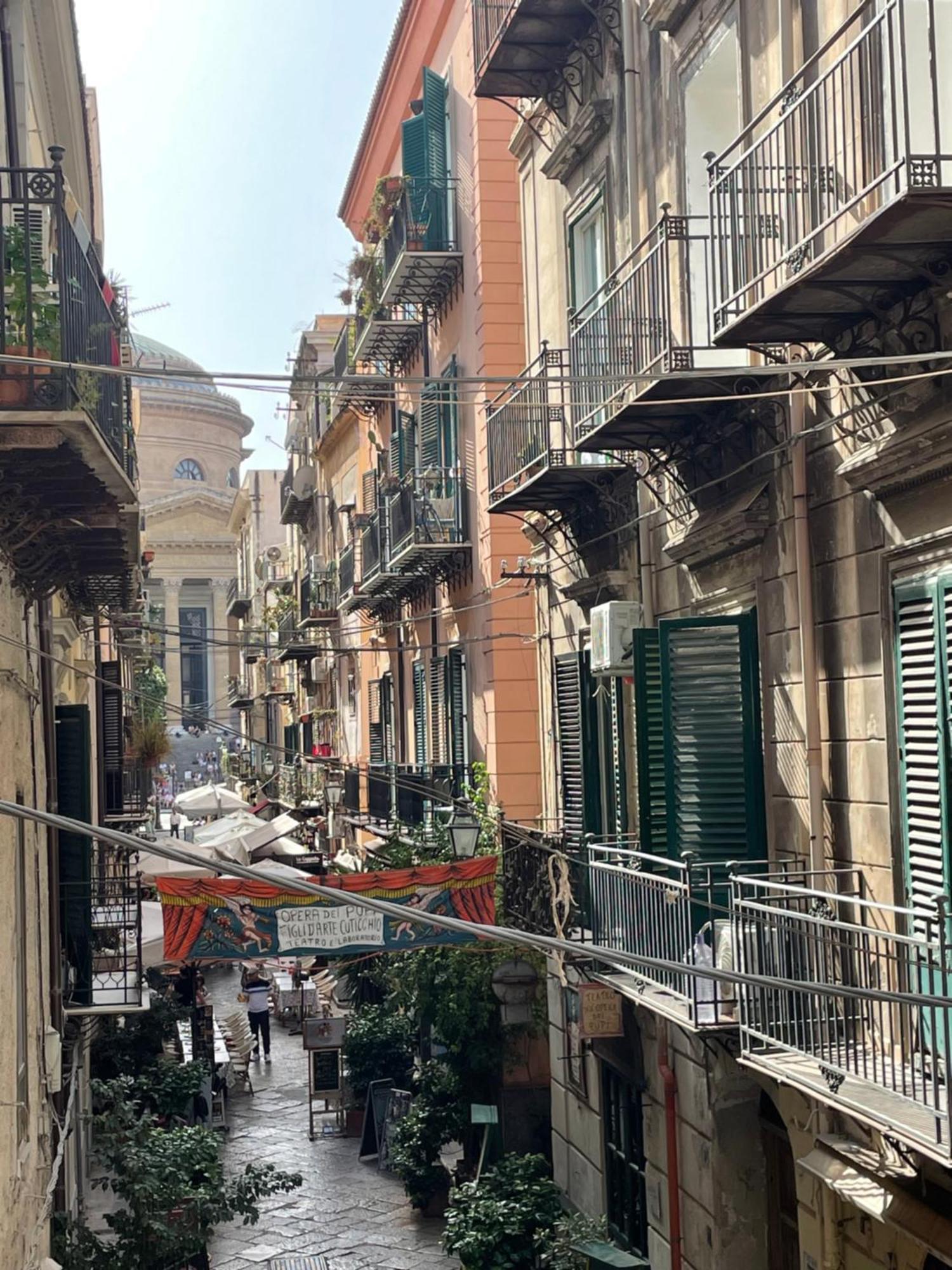 Le Colonne Del Massimo - Apartment In Front Of Massimo Theatre Palermo Luaran gambar