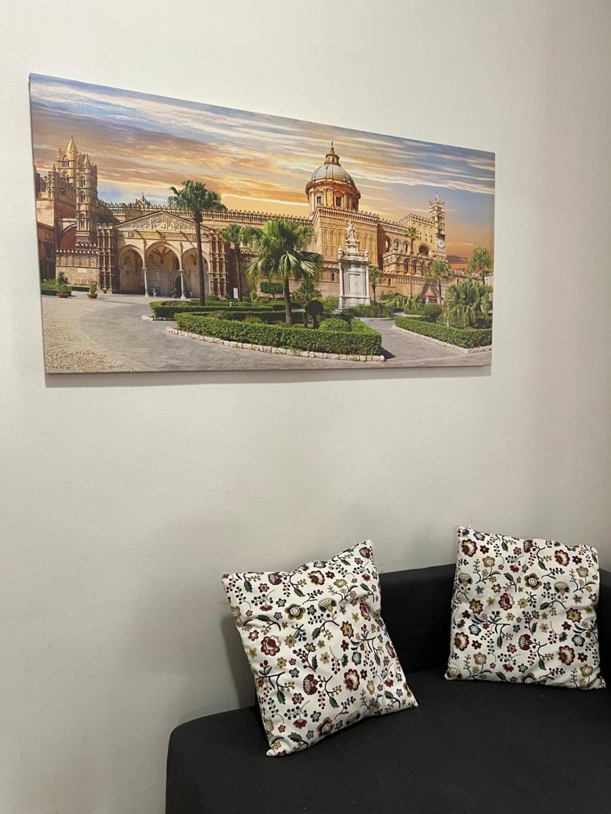 Le Colonne Del Massimo - Apartment In Front Of Massimo Theatre Palermo Luaran gambar